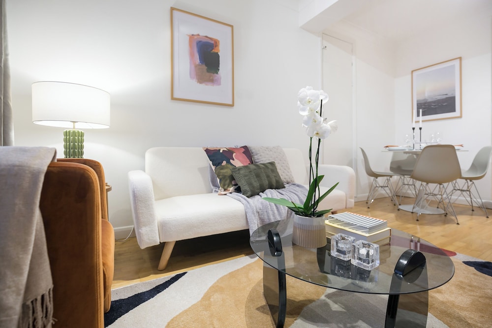 Perfectly Located Apartment Above Tube Station