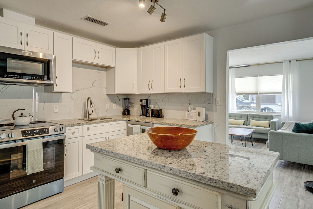 Unwind Poolside + Walk to Beach! Sarasota Retreat