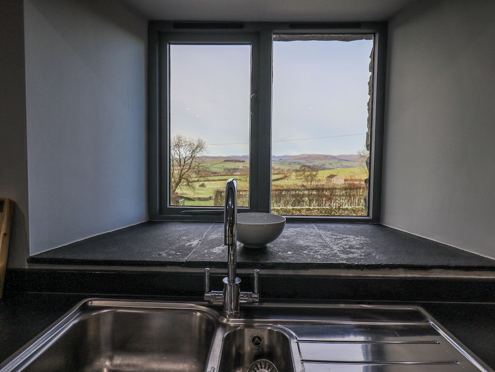 Fell View House