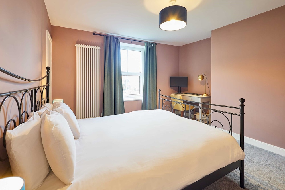 Host Stay Cheviot Street