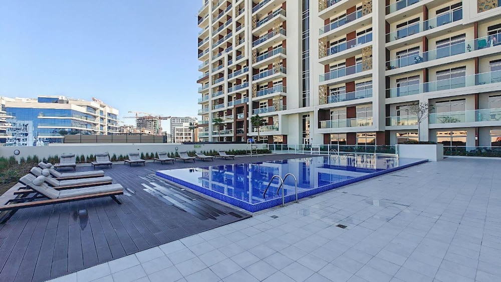 Magnificent and Elegant Studio in Al Barsha South