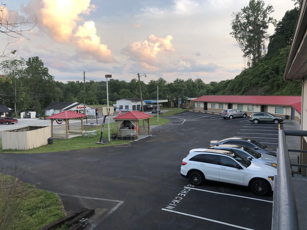 Ellijay Inn