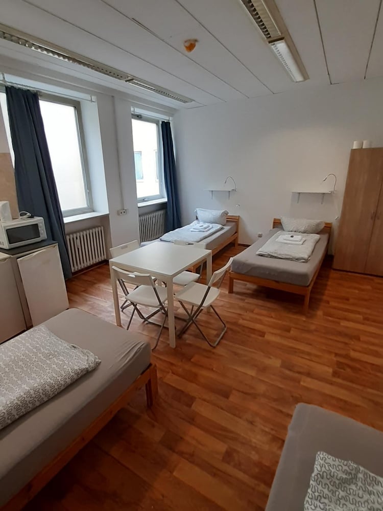 2-Rent Group Hostel Zimmer&Apartments GKP2