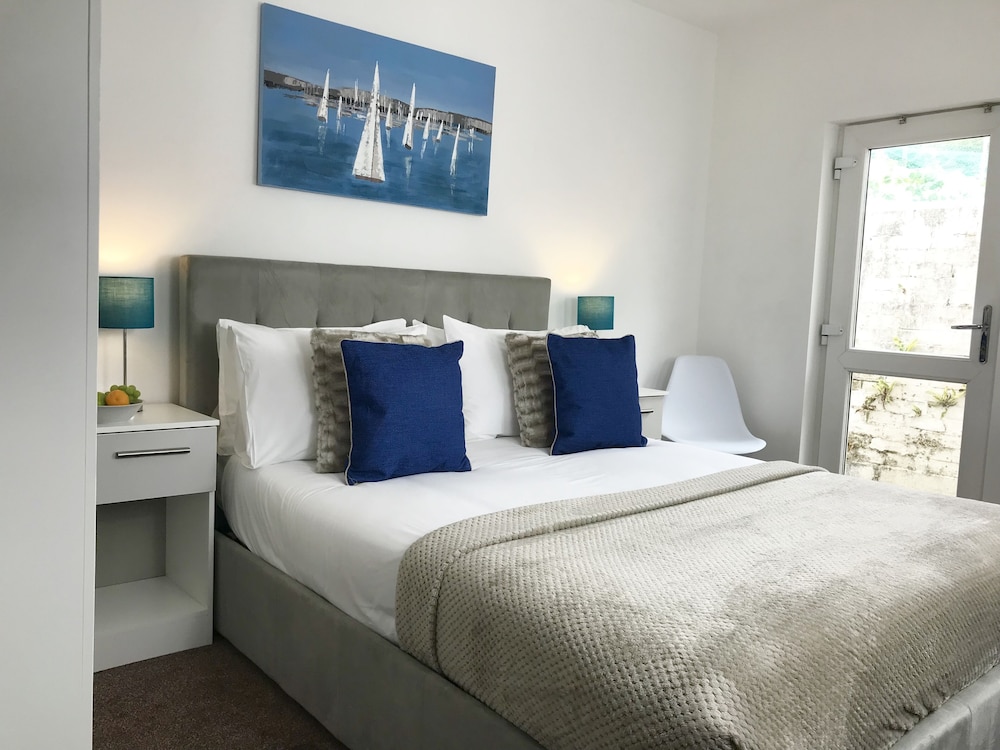 Lux Blu - Truro Apartment view 5