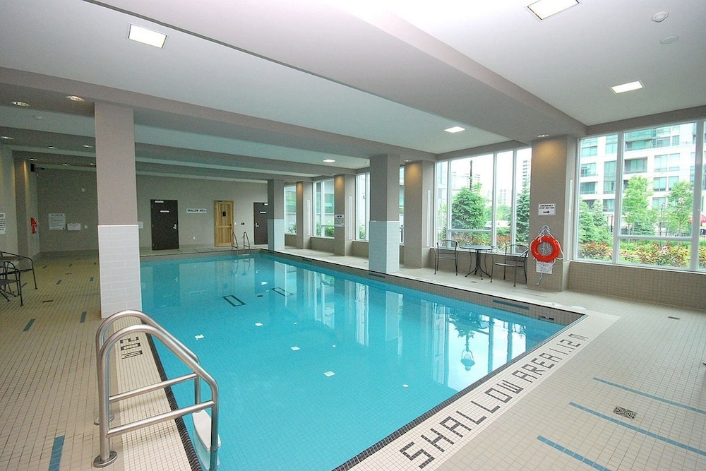 Maplewood Suites - Square One