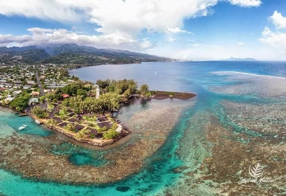 Fare Avea in Mahina With 3 Bedrooms and 2 Bathrooms