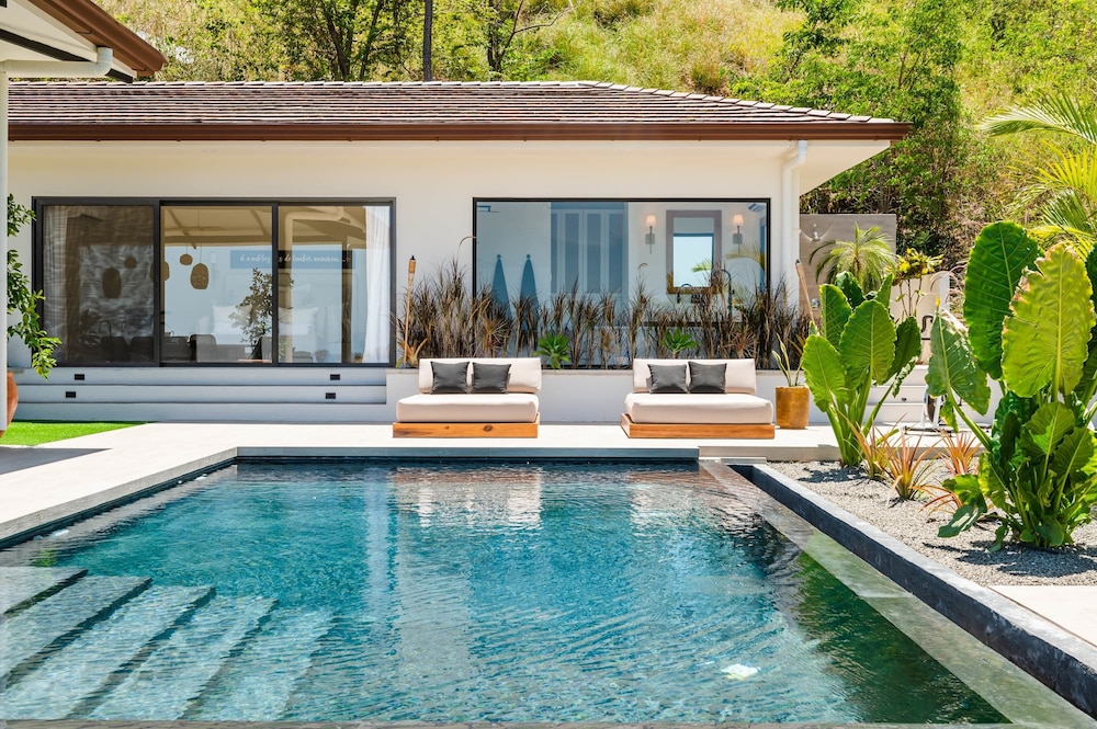 Luxe Tropical Villa with Sparkling Infinity Pool, Panoramic Ocean Views & Community Amenities