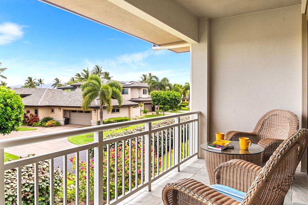 Close to Beaches & Restaurants - Spacious Townhome - Concierge Incl- Vrkcv