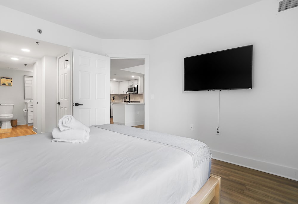 Well Appointed Apartments W Full Comfort
