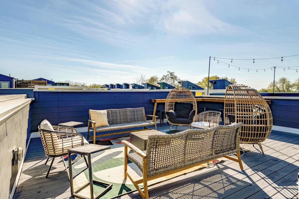 Rooftop Views Ping Pong Lounge Near Downtown Nashville