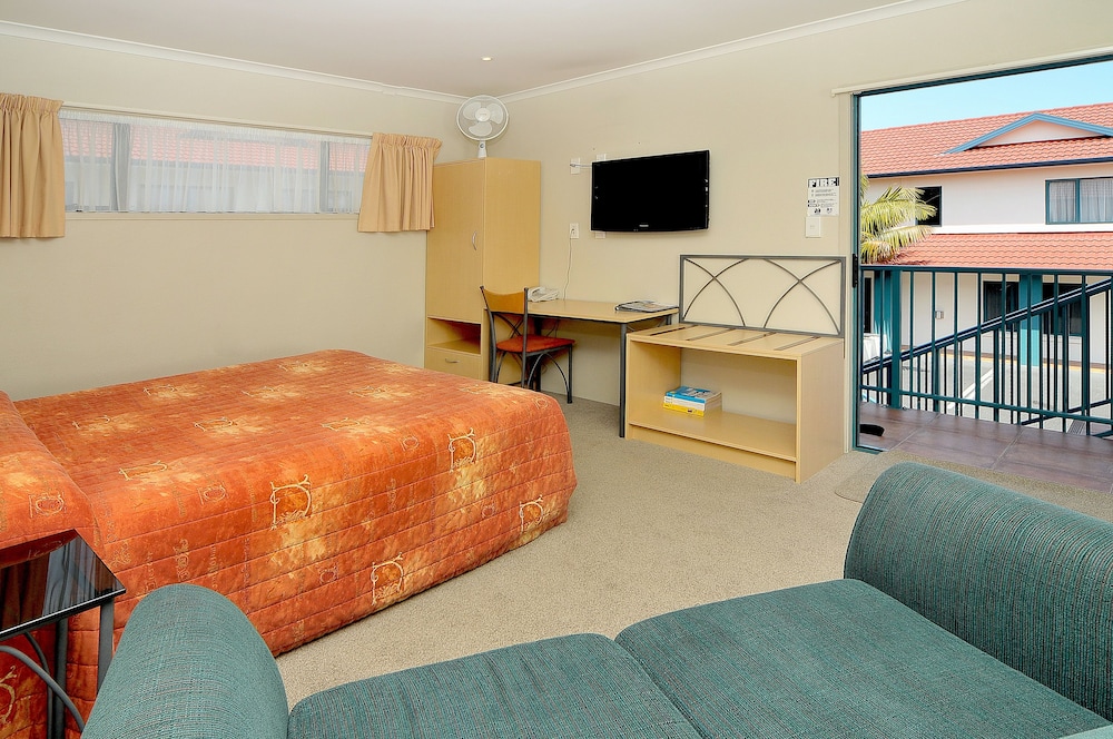 Chic & Pristine 1BR Apt in Marshfield - Image 2