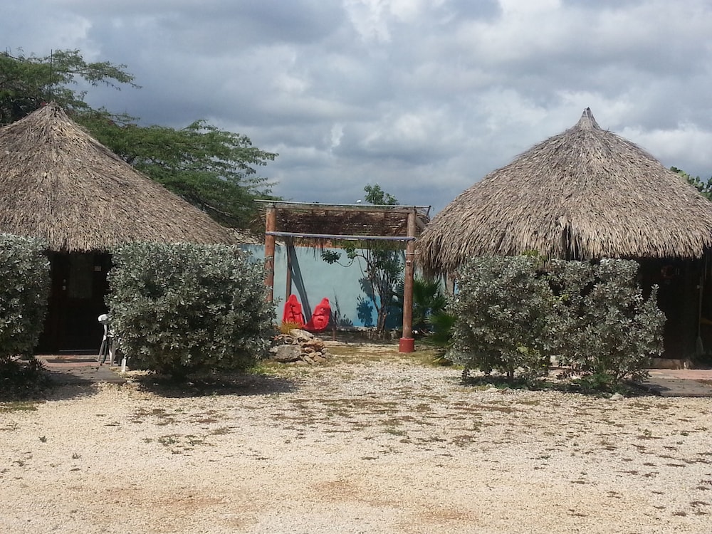 Hotel Sea Horizon Apartments (across from Mambo Beach) - Image 1