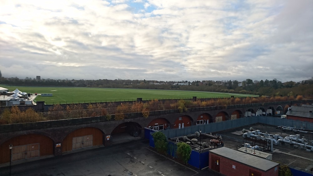 Racecourse Serviced Apartments