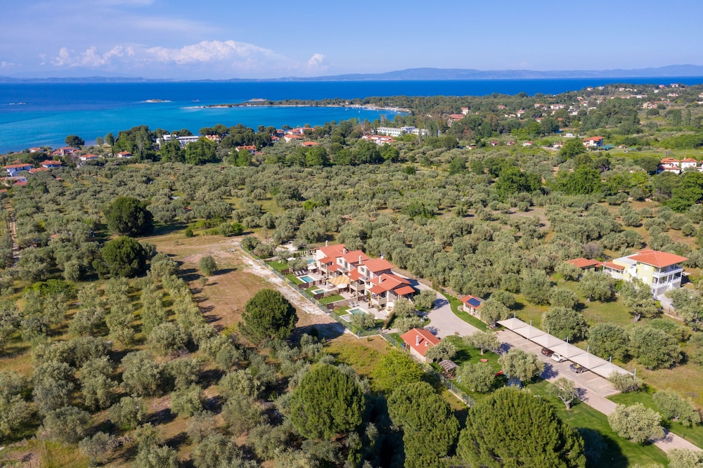 Five Senses Luxury Villas