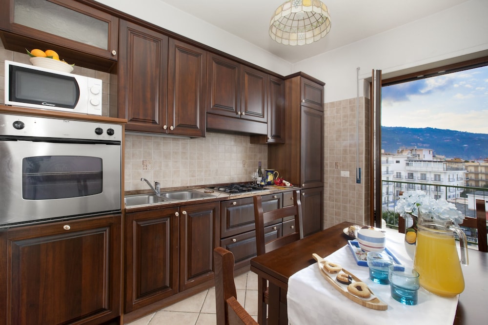 Estate4home - Casa Miramare