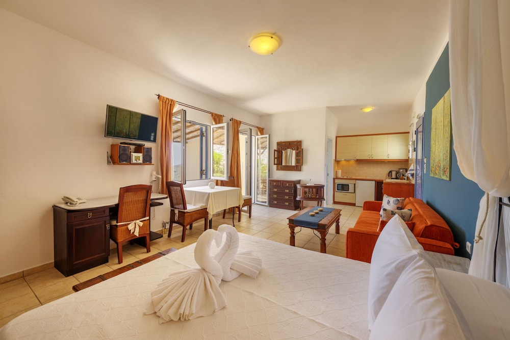 Sunrise Beach Suites