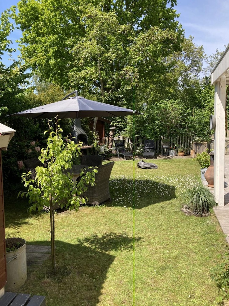 Chalet for Four Guests Near Beach