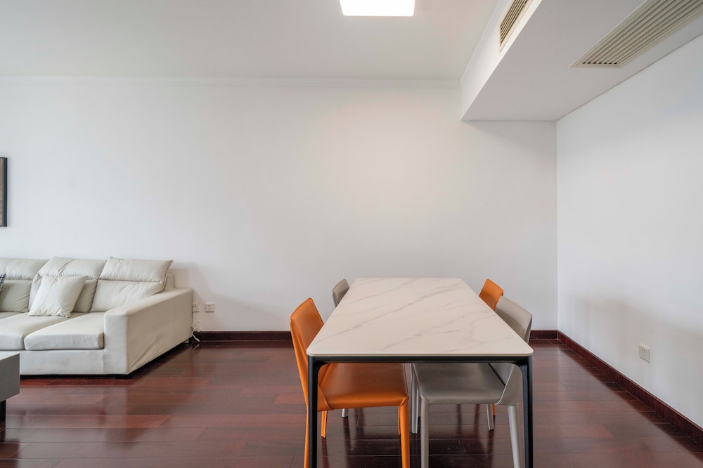 Tyms 2BR APT Hongqiao Yucui Garden