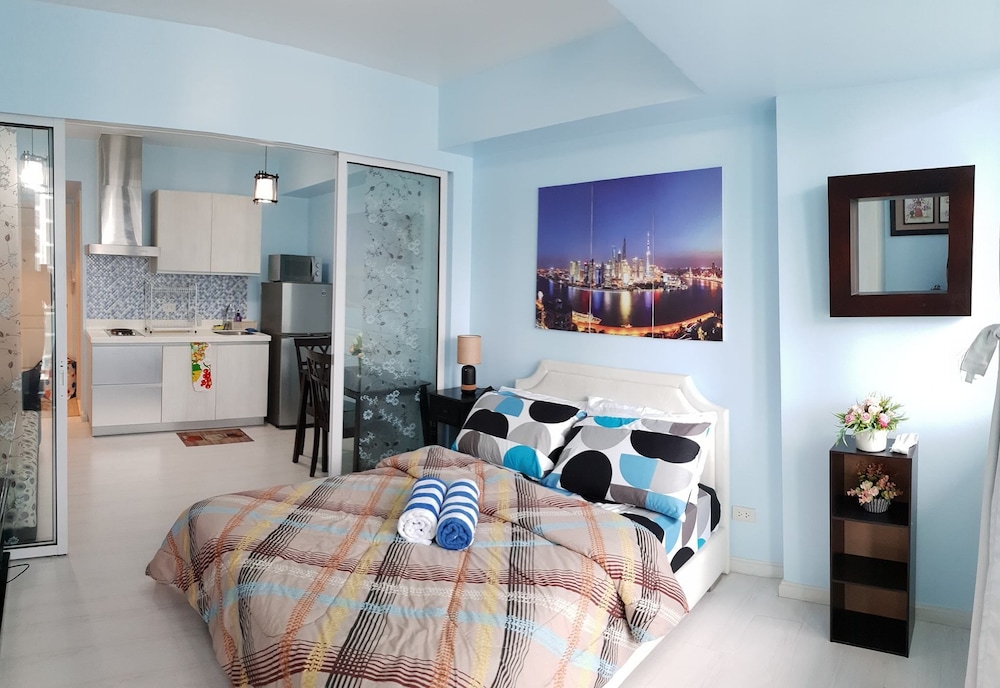 Azure Luxury Beach Suites by VacationsPH