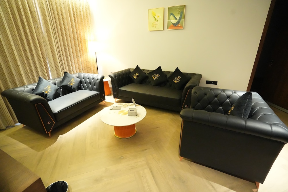 Hotel Four Point Corner