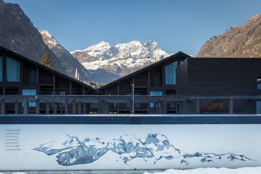NH Collection Alagna Mirtillo Rosso