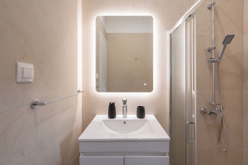15 Minutes Walk to Acropolis, Minimalist Studio