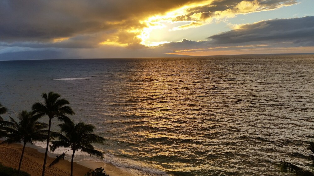 Royal Kahana Resort by rkmaui