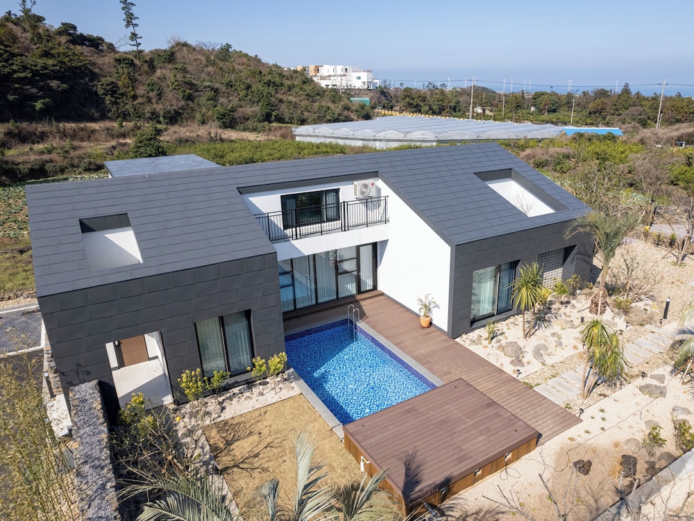 Gobajinin Private Pool Villa