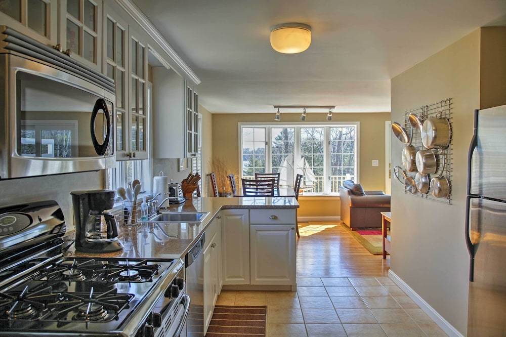 Freeport Vacations - Peaceful Waterfront Apt w/ Deck, 22 Mi to Portland - Property Image 1