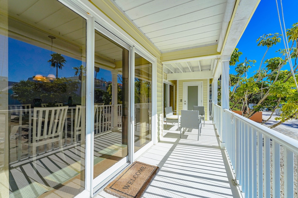 Coastal Surfside by Beachside Management view 4