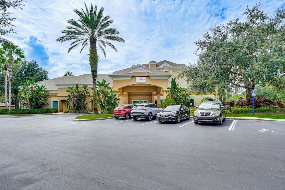 Modern Orlando Condo - 1 Mi to Disney World!