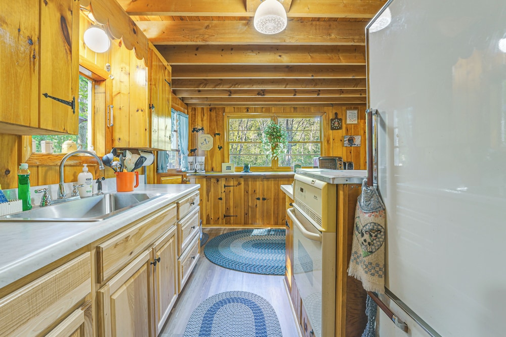 Quiet Remote Cottage on Panther Pond! - Property Image 38