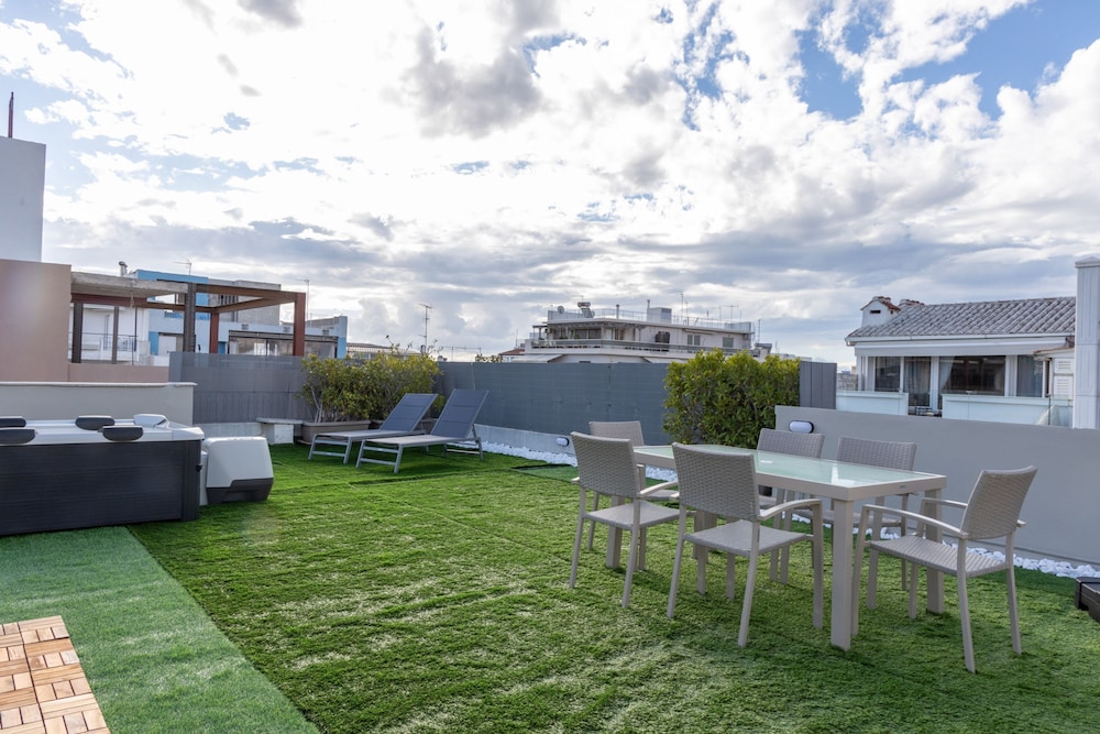 Acropolis Luxe Retreat 15 ppl 6 Bdrm Neoclassical Home w Jacuzzi Rooftop