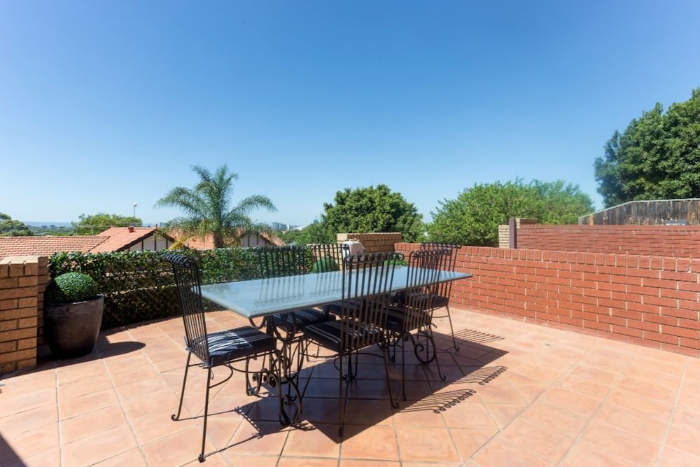 Character 3 Bedroom Home With Pool and Balcony