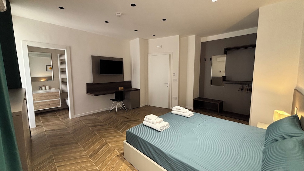 Seaside Suites
