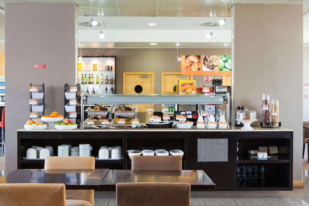 Oeiras Vacations - Holiday Inn Express Lisbon - Oeiras, an IHG Hotel - Property Image 11