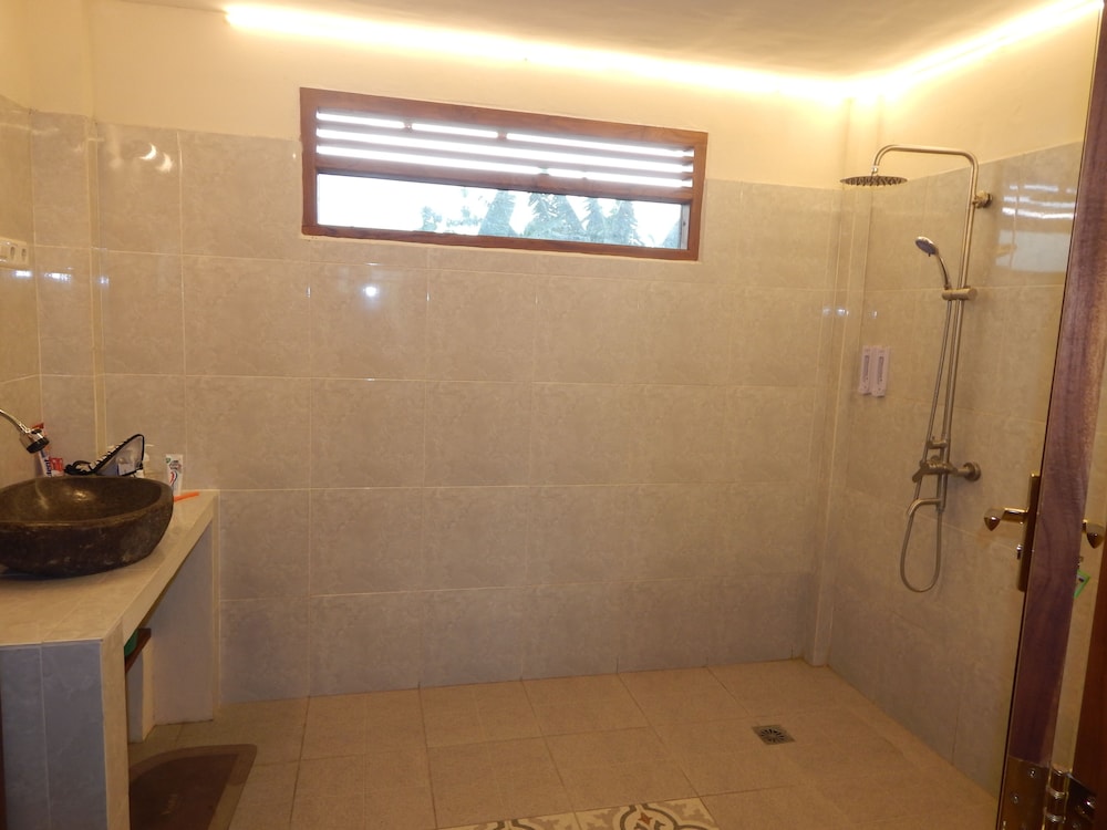 Alamanda Family Villas & Pool