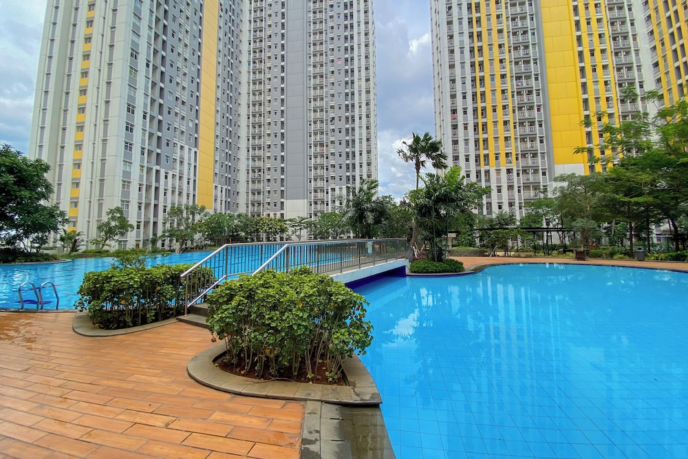 Good And Comfy 2Br At Springlake Summarecon Bekasi Apartment