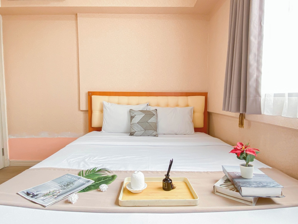 Comfort And Tidy 2Br With Extra Room Apartment Meikarta