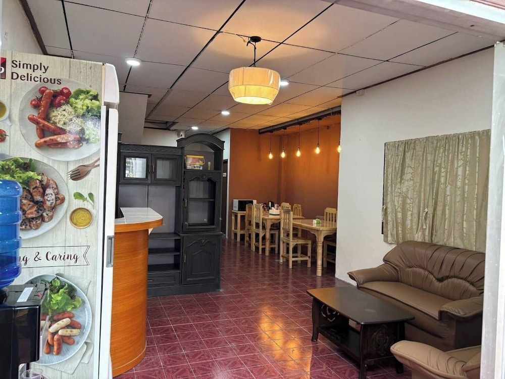 Ochatee Hostel