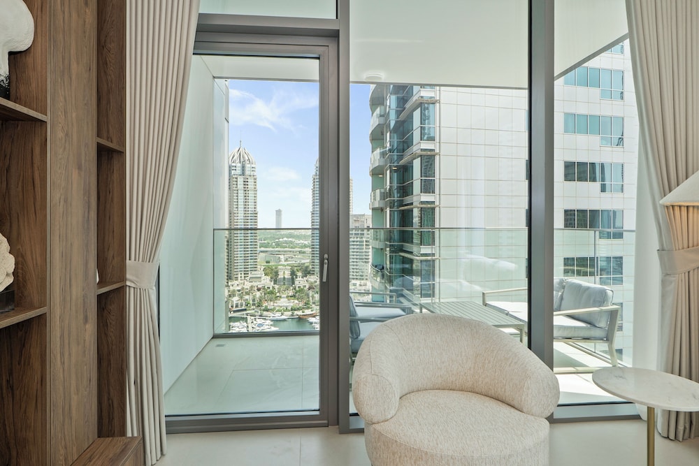 Experience 2BR Luxury Living  LIV Marina