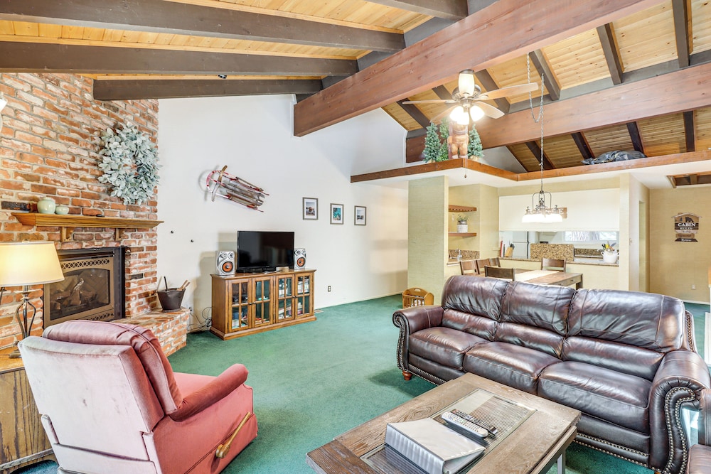 1 Mi to Beach: Cozy Incline Village Condo!