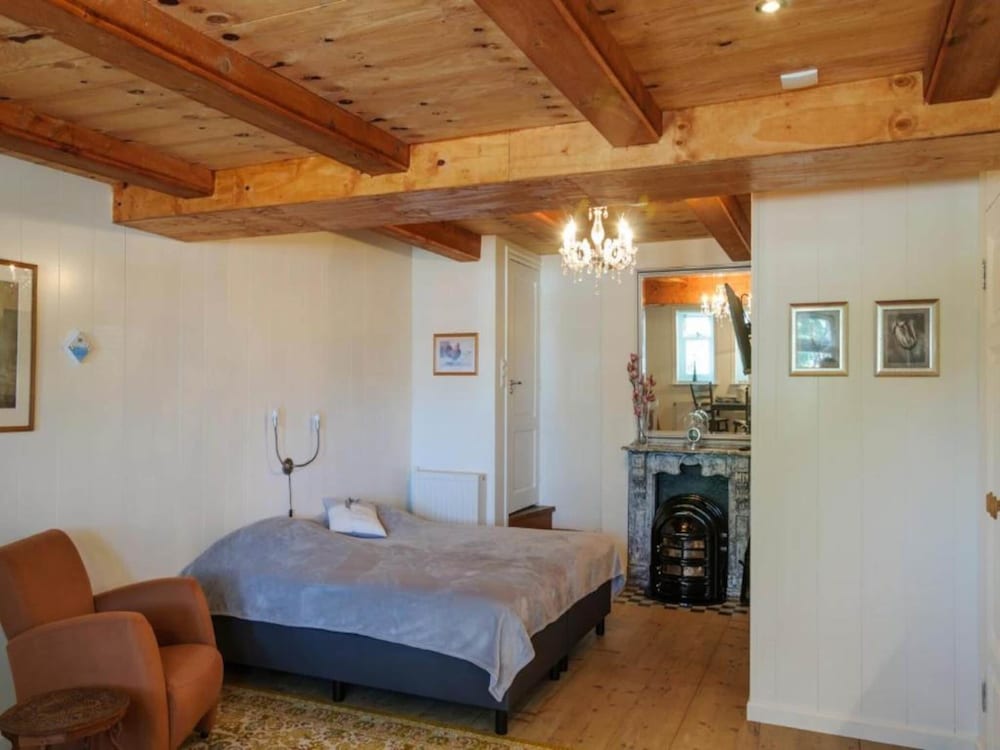 Authentic Apartment Near Schagen