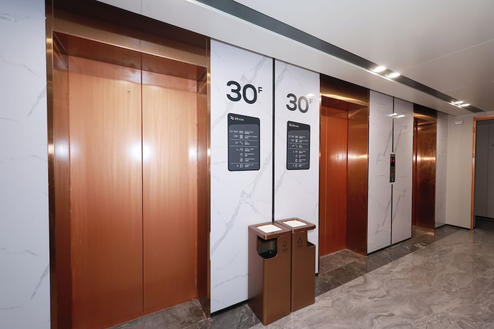ECHIC Mercure (Guangzhou Baoneng Performing Arts Center Luogang Wanda Plaza)