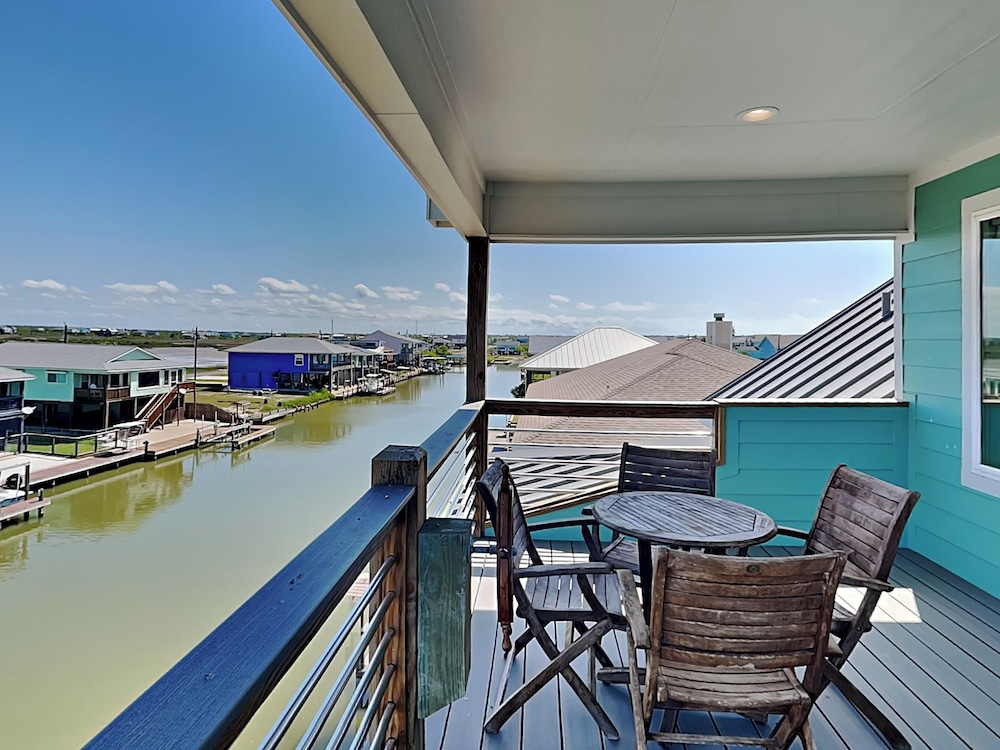 The Salty Dog at Copano Bay by Miss Kitty’s