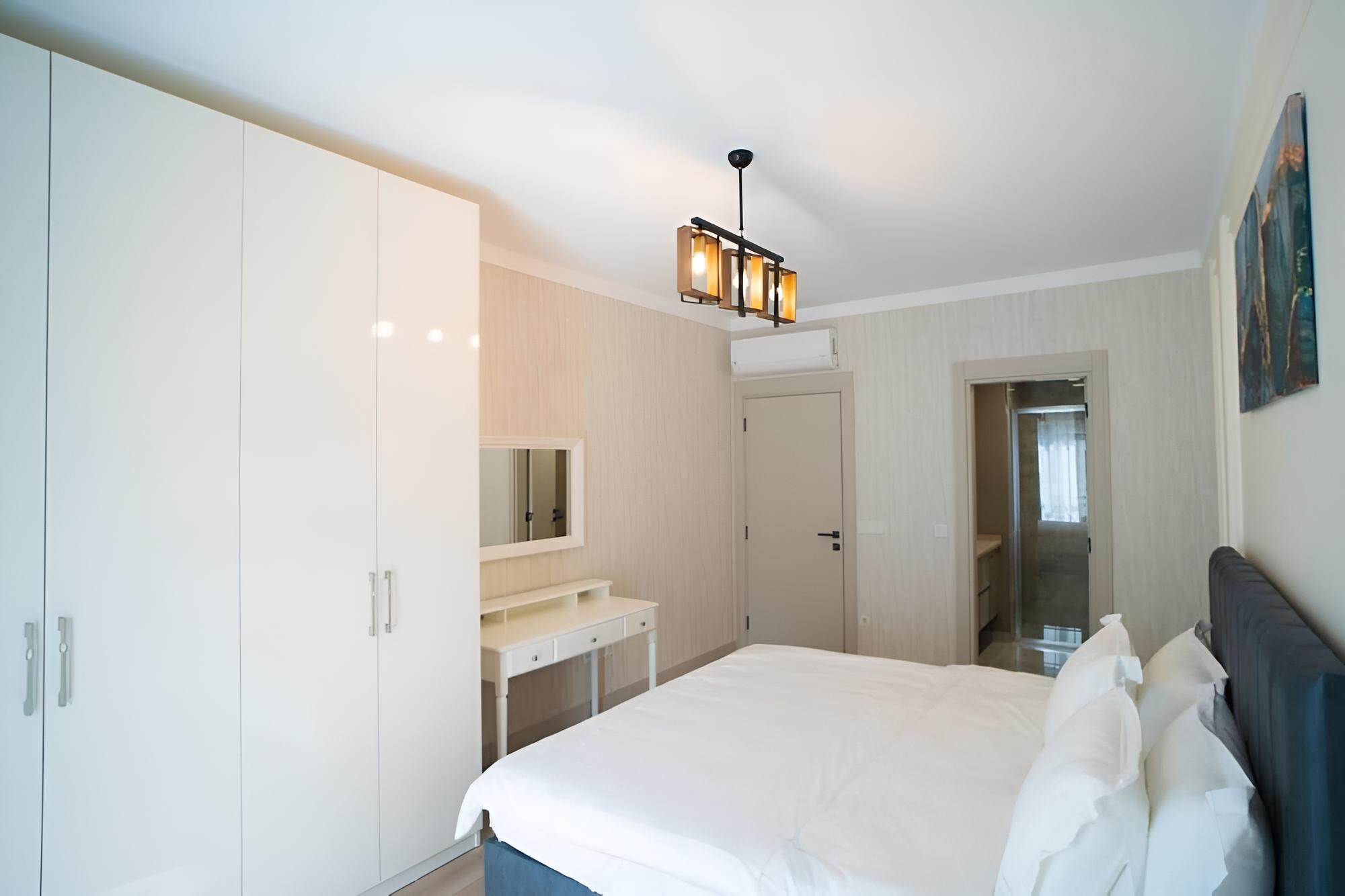 3 B Luxury Apt Near Arena Park AVM