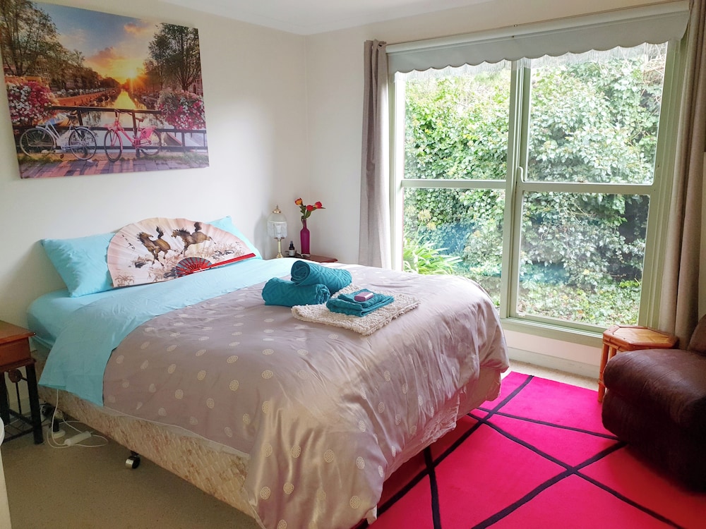Abelia Cottage of Daylesford Botanical