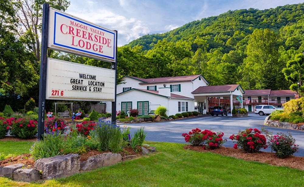 Maggie Valley Creekside Lodge