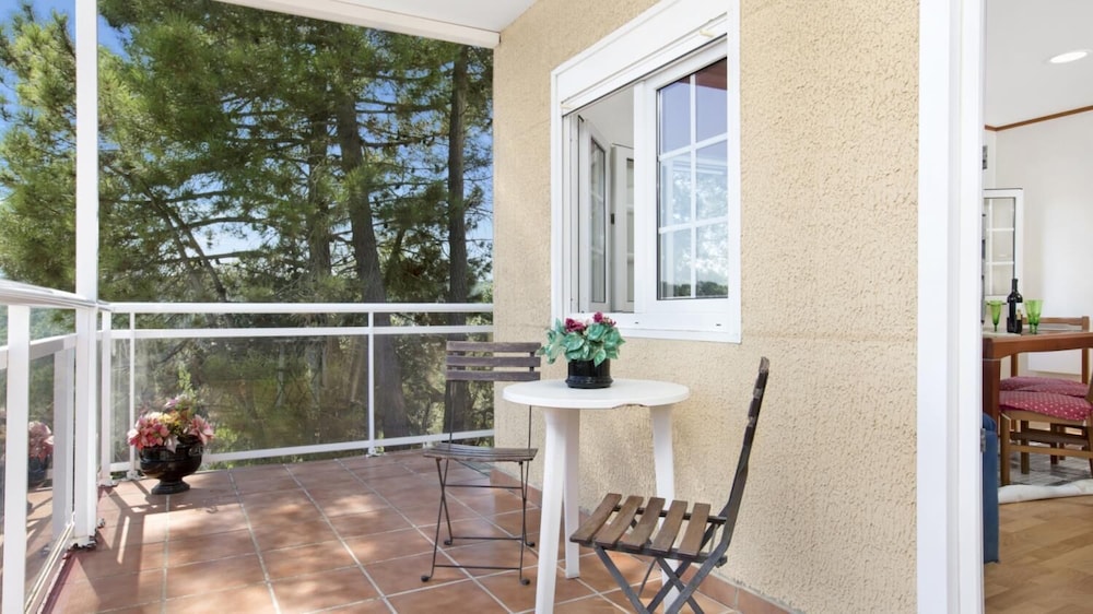 Araceli in Vidreres With 3 Bedrooms and 2 Bathrooms