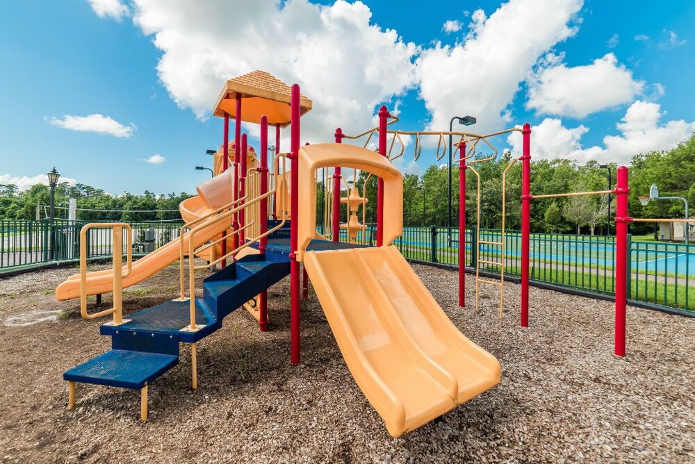 Ec21ha - 3 Bedroom Townhome In Villas at Seven Dwarfs Lane, Sleeps Up To 6, Just 6 Miles To Disney